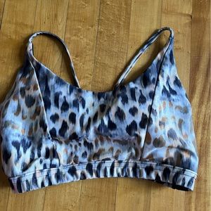 Onzie animal print sports bra size m